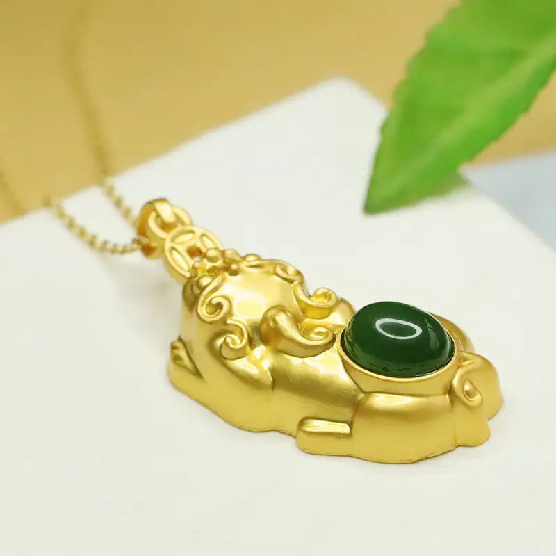 Golden Pixiu Jade Pendant Necklace for Women