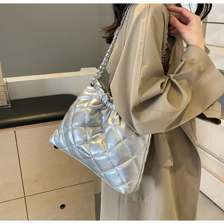 Pink Rhombus Chain Shoulder Bag for Women 2023 — feature 14