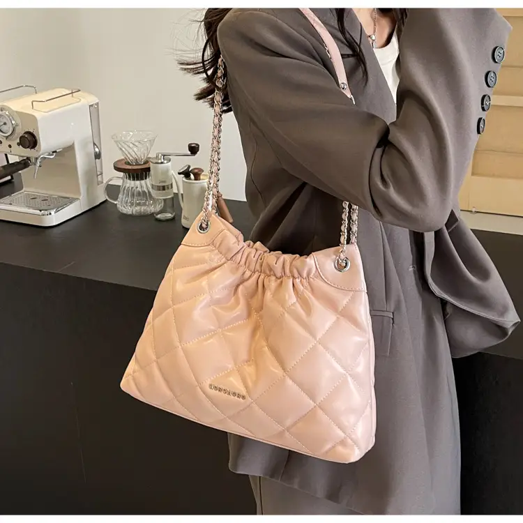 Pink Rhombus Chain Shoulder Bag for Women 2023 — feature 20