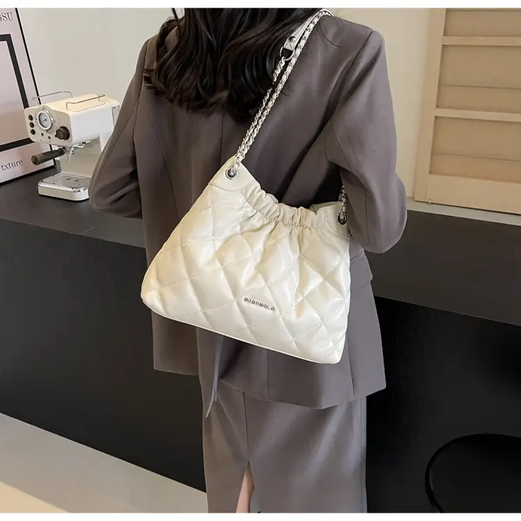 Pink Rhombus Chain Shoulder Bag for Women 2023 — feature 23