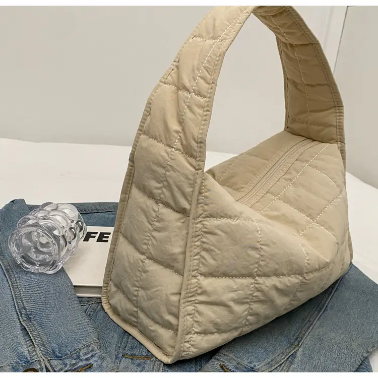 Plaid Quilted Shoulder Bag for Women Large Capacity — feature 18