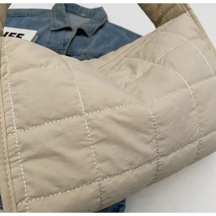 Plaid Quilted Shoulder Bag for Women Large Capacity — feature 20