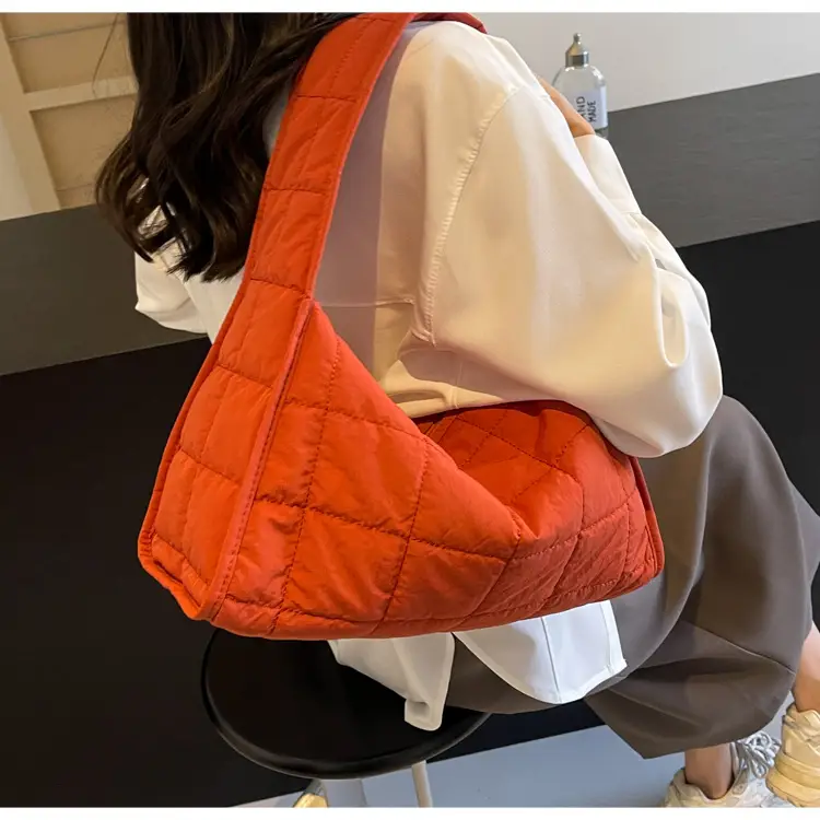 Plaid Quilted Shoulder Bag for Women Large Capacity — feature 43