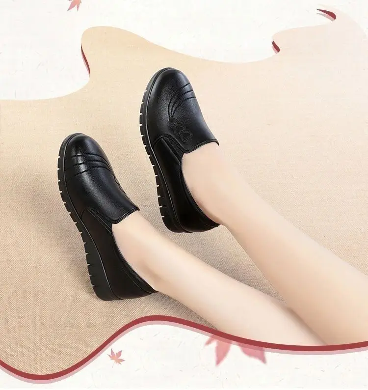 Non-slip work shoes women's black flat slip-on mom shoes kitchen work shoes waterproof shoes soft leather soft bottom women's shoes — feature 7