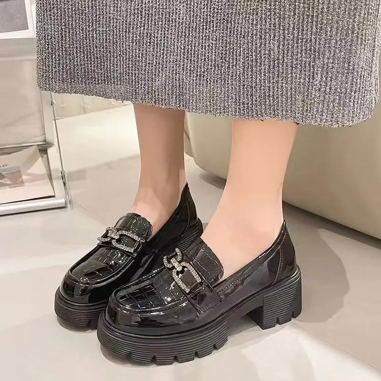 Black Leather Slip-On Women's Thick Soled Loafers 2024 — feature 3