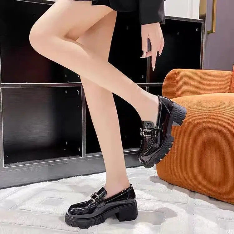 Black Leather Slip-On Women's Thick Soled Loafers 2024 — feature 7