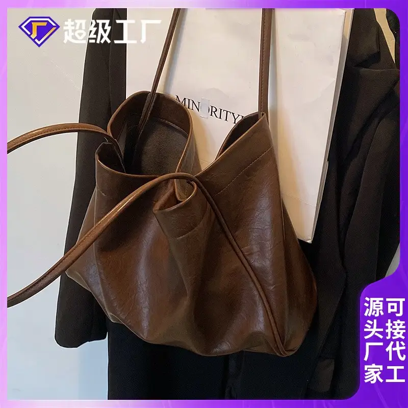Women's Brown Leather Shoulder Bag Large Capacity Retro Class - Image 5