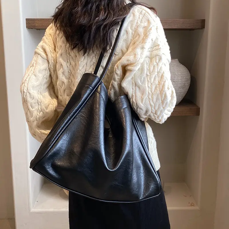 Women's Brown Leather Shoulder Bag Large Capacity Retro Class - Image 3