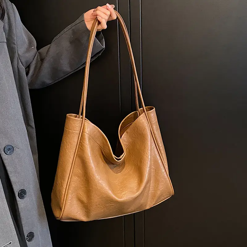 Women's Brown Leather Shoulder Bag Large Capacity Retro Class - Image 4