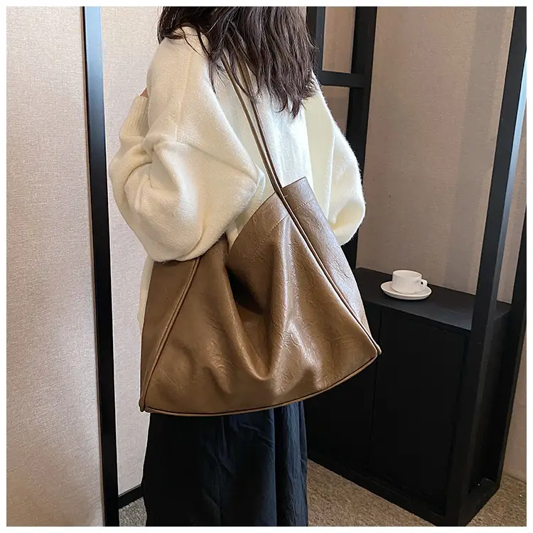 Women's Brown Leather Shoulder Bag Large Capacity Retro Class — feature 15