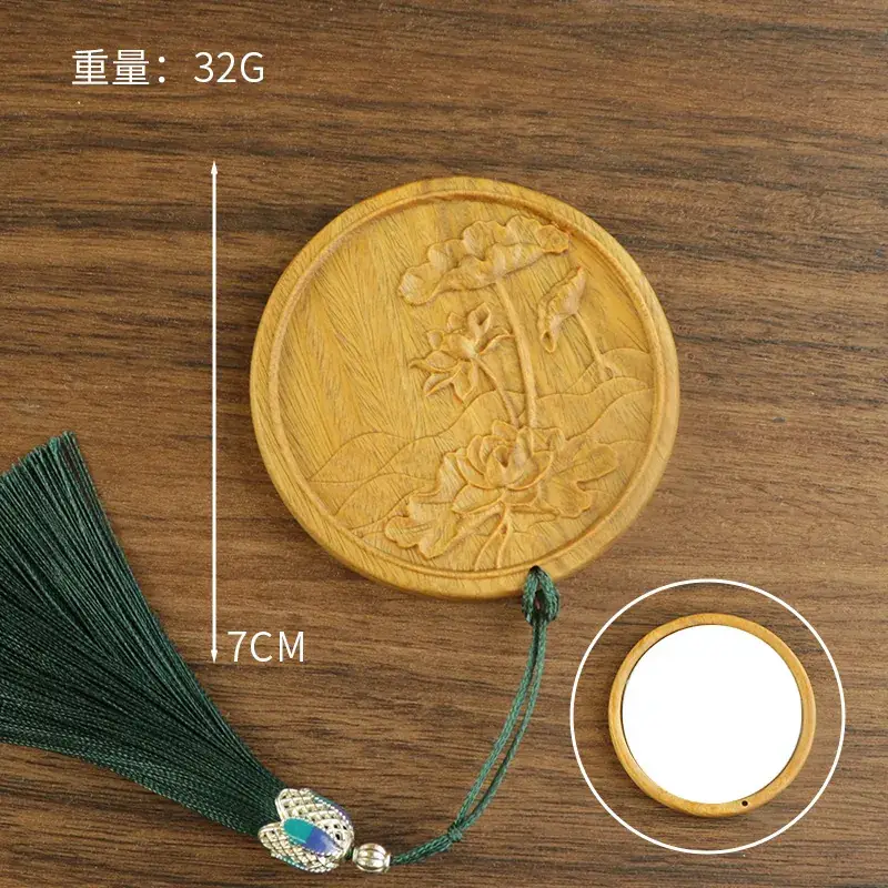 Golden Silk Lotus Fish Scalp Massage Comb