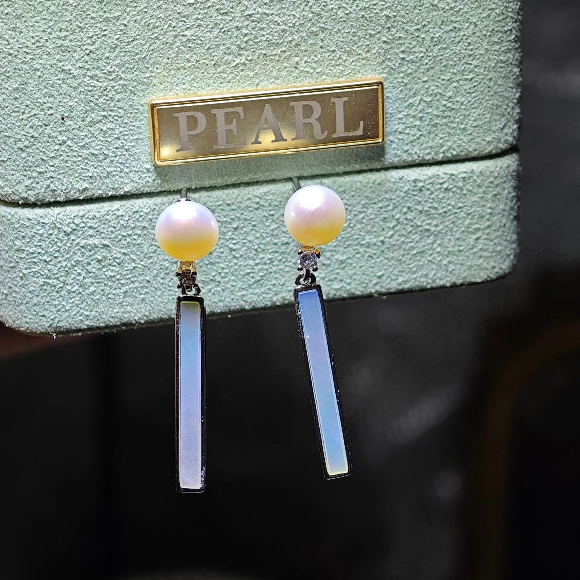 S925 Silver Pearl Butterfly Earrings Wholesale — feature 11