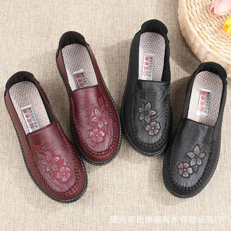 Old Beijing cloth shoes women's middle-aged and elderly flat comfortable mom shoes non-slip soft bottom grandma old shoes spring and autumn single shoes women - Image 5