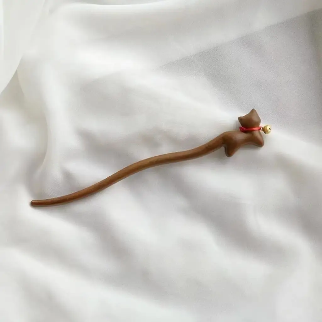 Antique Gold Silk Sandalwood Hairpin with Bell — feature 2