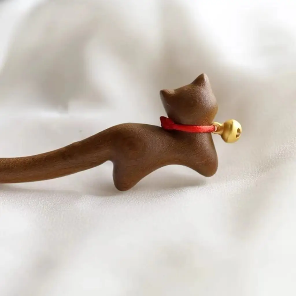 Antique Gold Silk Sandalwood Hairpin with Bell — feature 3