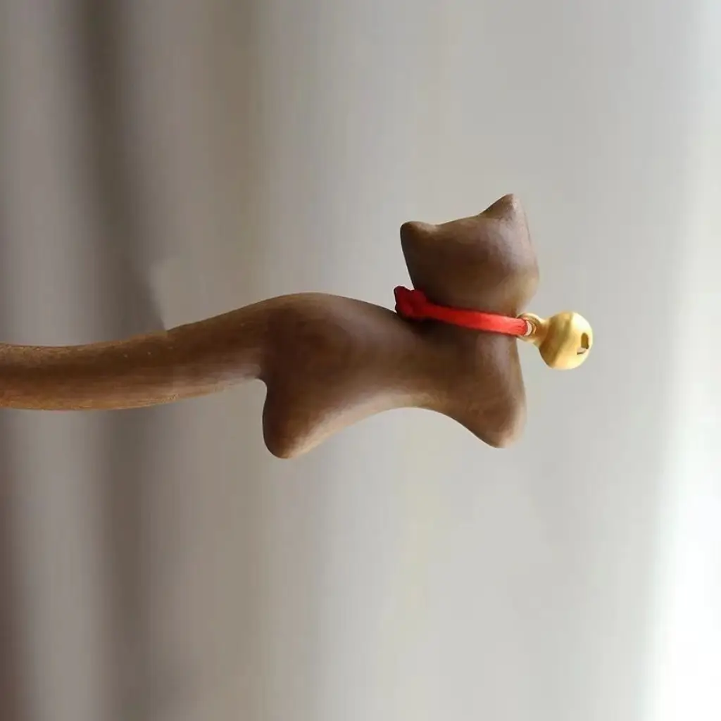 Antique Gold Silk Sandalwood Hairpin with Bell — feature 4