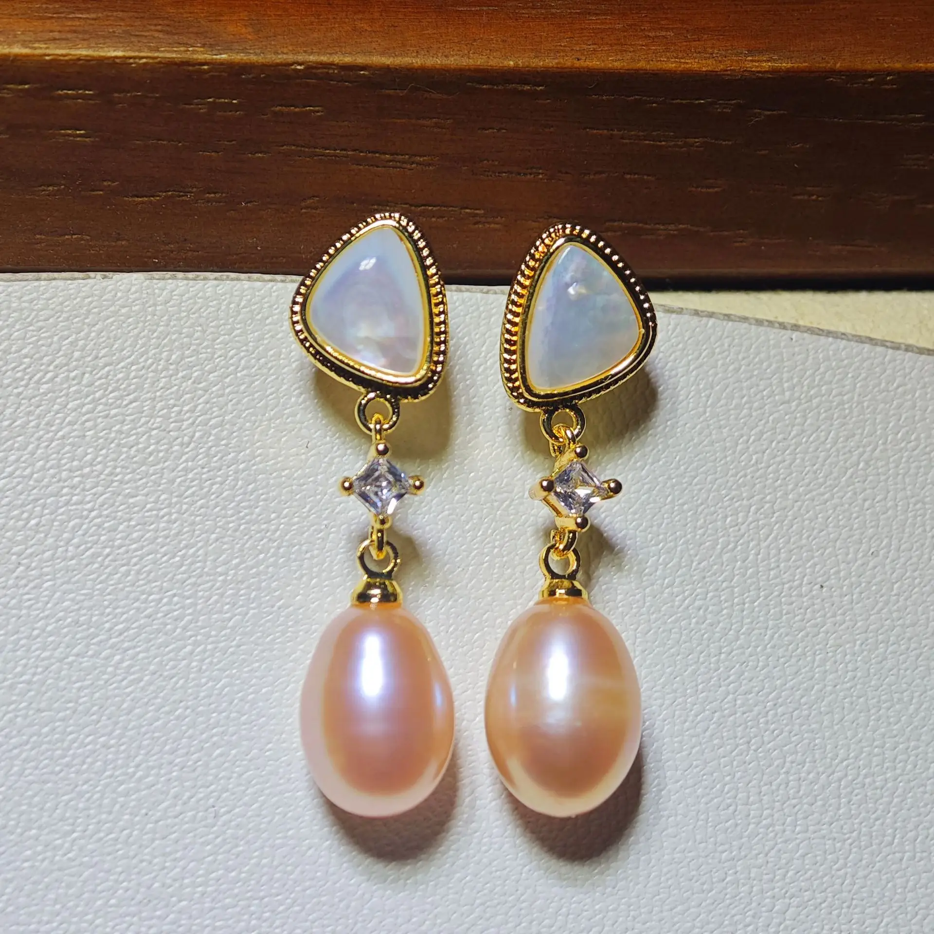 Zhuji Pearl Earrings S925 Silver Sea Shell Green — feature 16