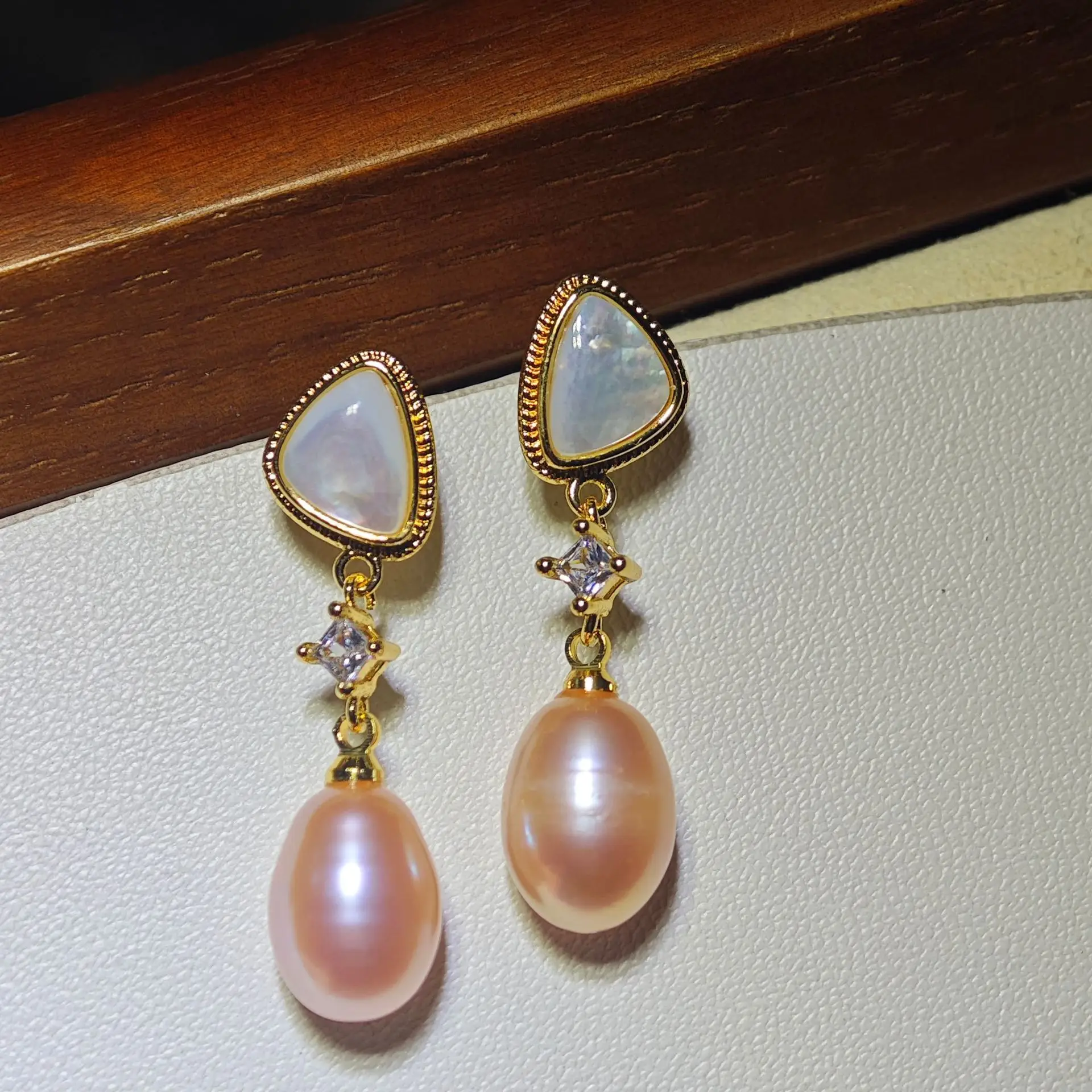 Zhuji Pearl Earrings S925 Silver Sea Shell Green — feature 17