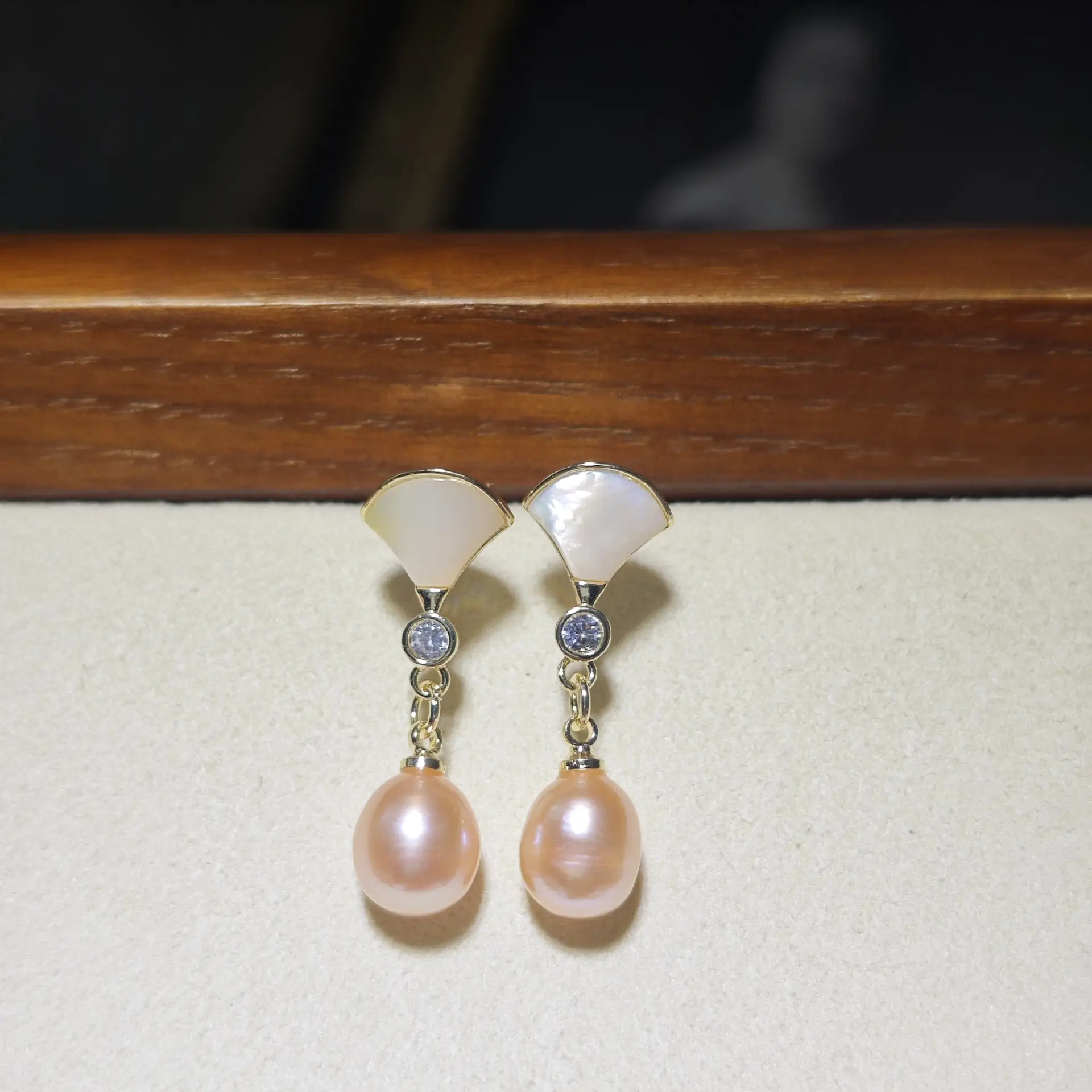 Zhuji Pearl Earrings S925 Silver Sea Shell Green — feature 19