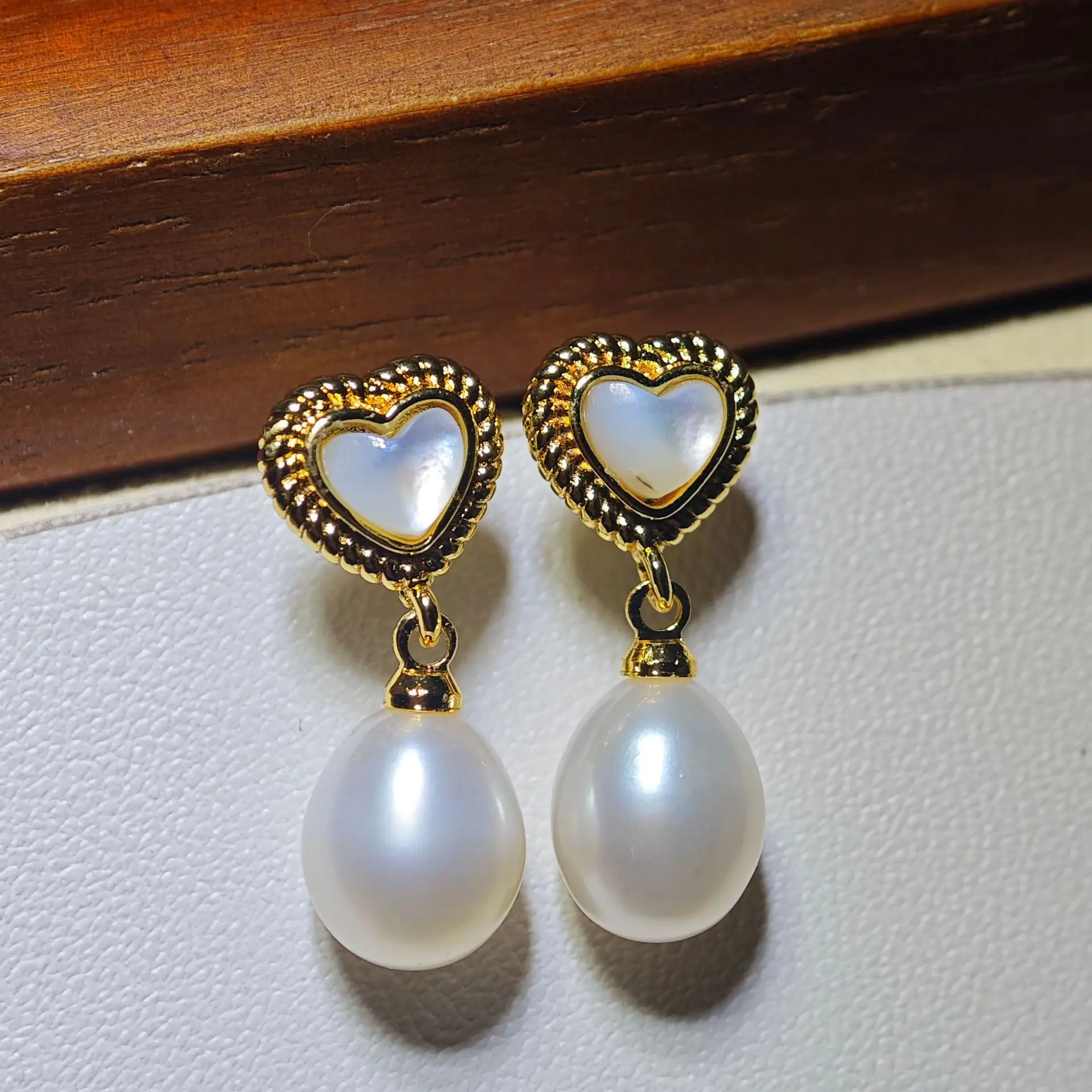 Zhuji Pearl Earrings S925 Silver Sea Shell Green — feature 6