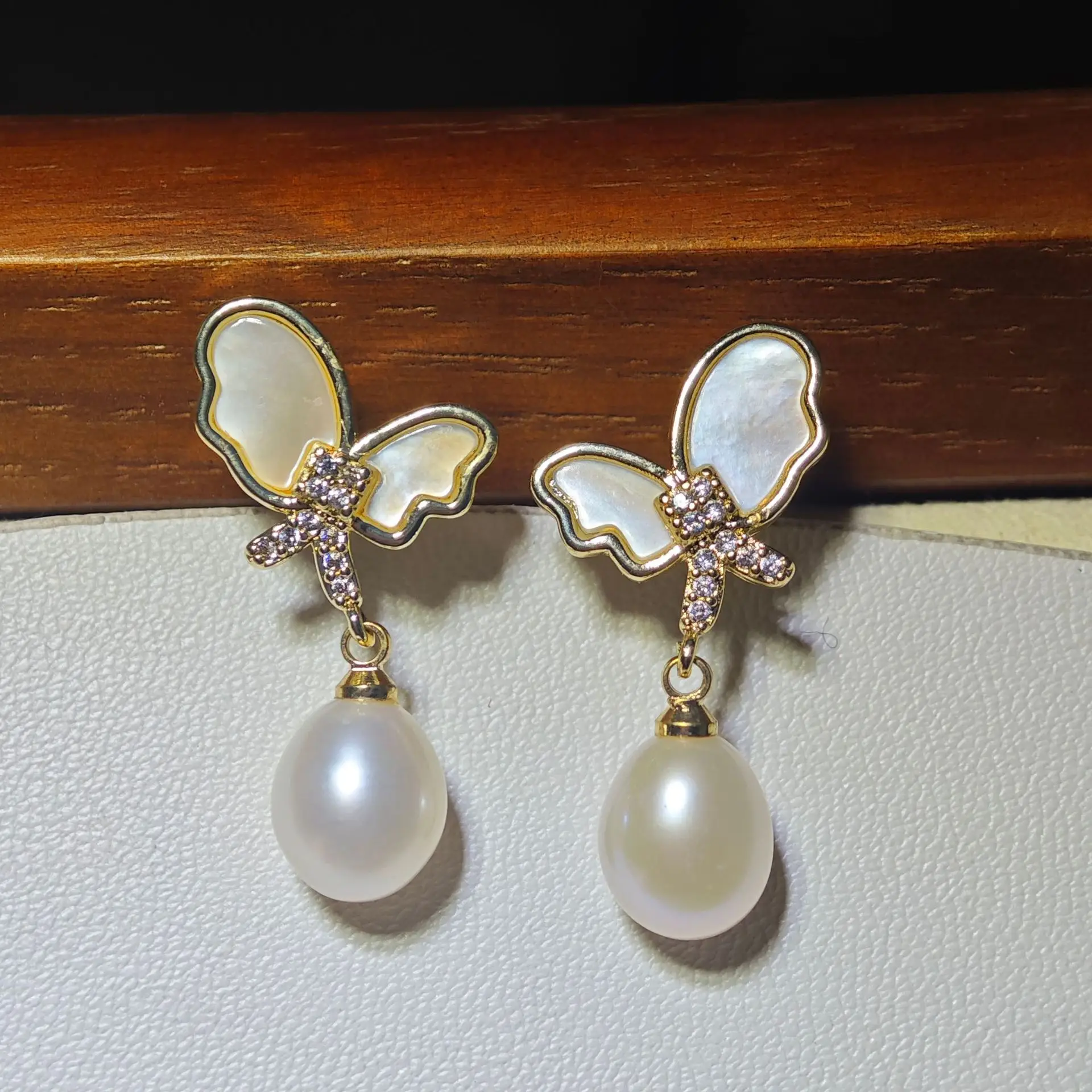 Zhuji Pearl Earrings S925 Silver Sea Shell Green — feature 7