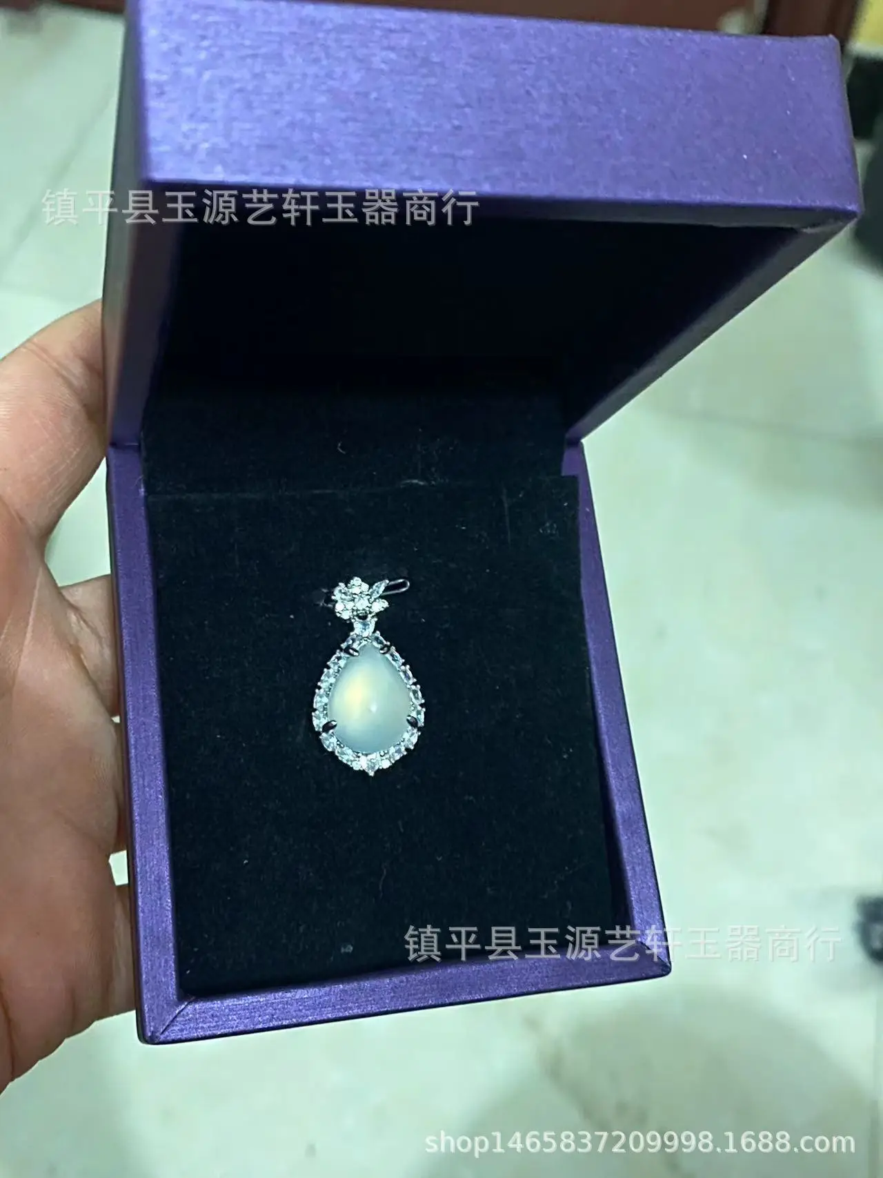 Wholesale Ice White Chalcedony Water Drop Pendant for Women — feature 8