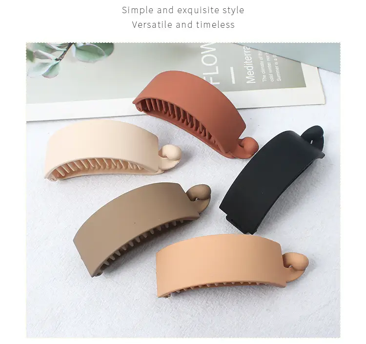 South Korea 2024 Banana Clip Vertical Hairpin — feature 3