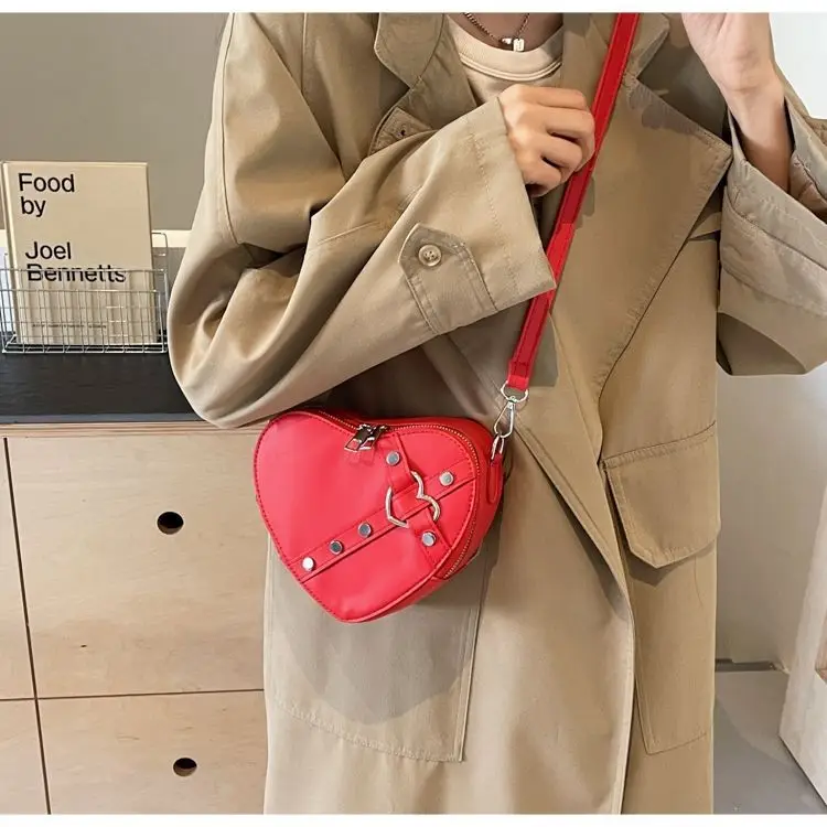 Heart Shaped Crossbody Bag for Women 2026 — feature 17