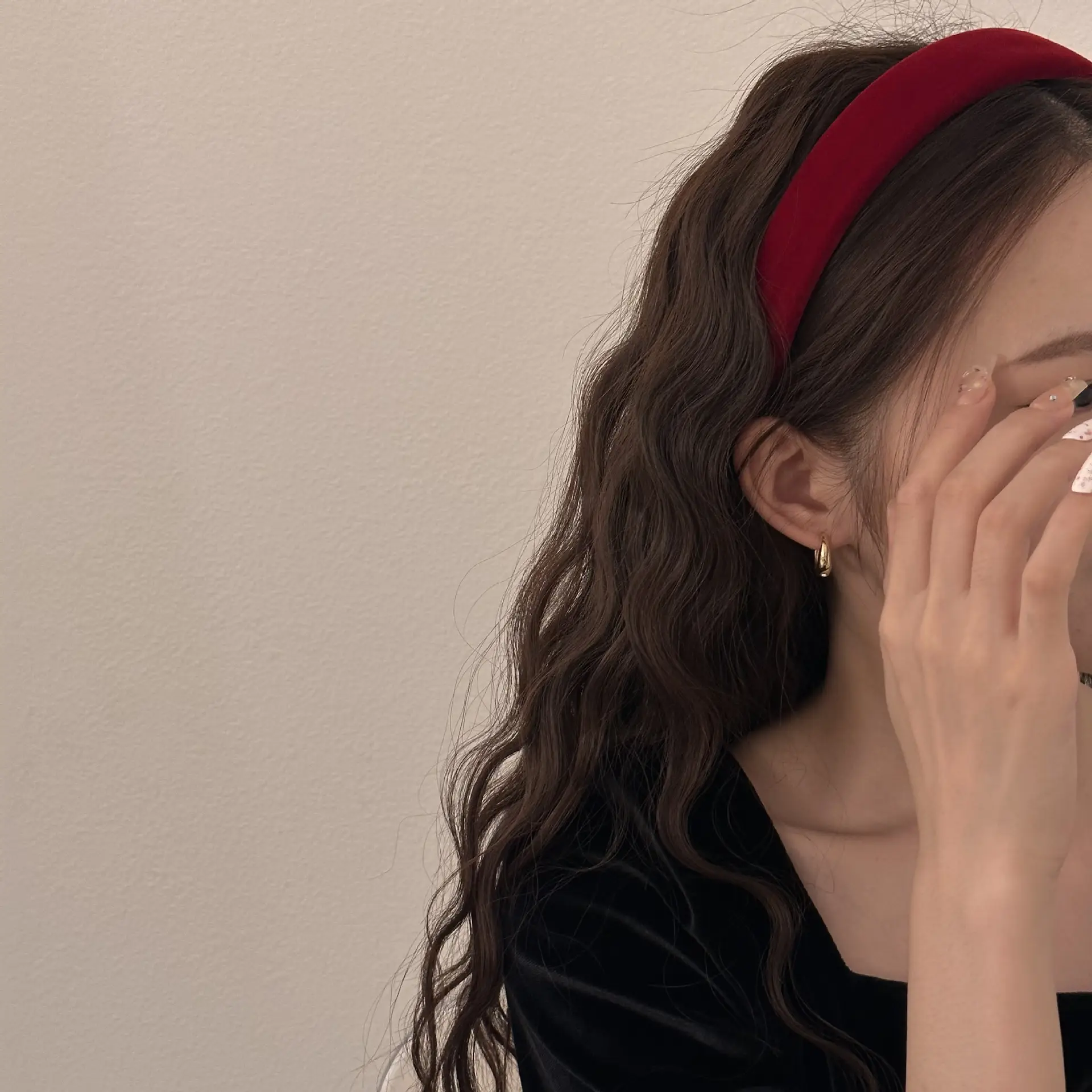 Black Velvet Hair Band with Retro Design