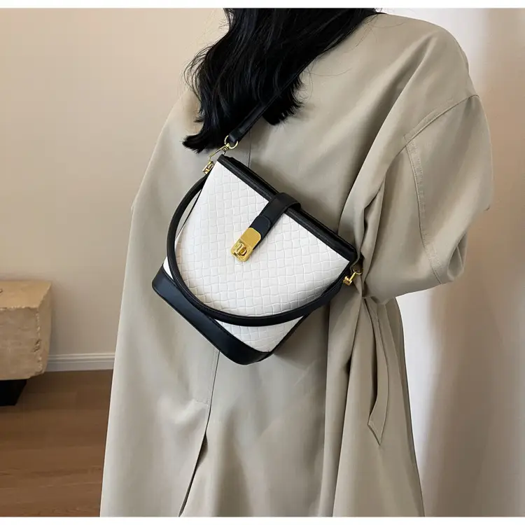 Women's Quilted Shoulder Bag Black White Gold Clasp — feature 23