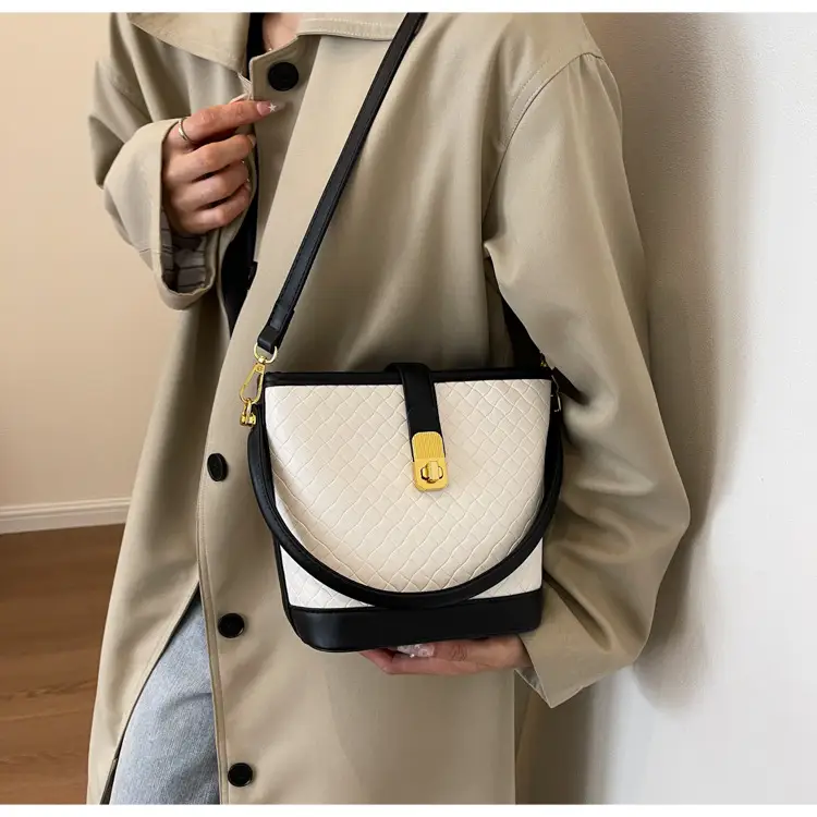 Women's Quilted Shoulder Bag Black White Gold Clasp — feature 24