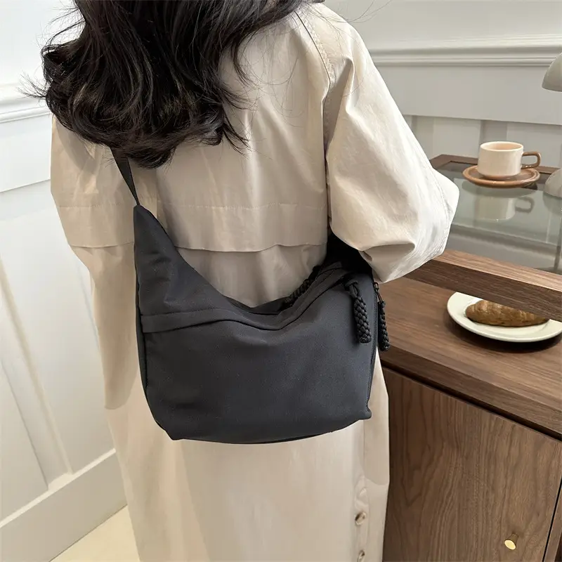 Women's Nylon Shoulder Bag Large Capacity 2024