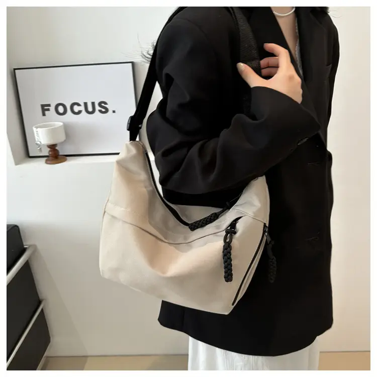 Women's Nylon Shoulder Bag Large Capacity 2024 — feature 15