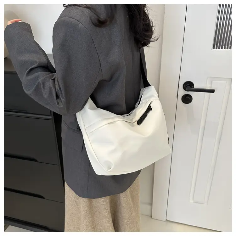 Women's Nylon Shoulder Bag Large Capacity 2024 — feature 20