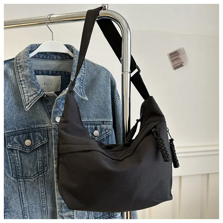 Women's Nylon Shoulder Bag Large Capacity 2024 — feature 22