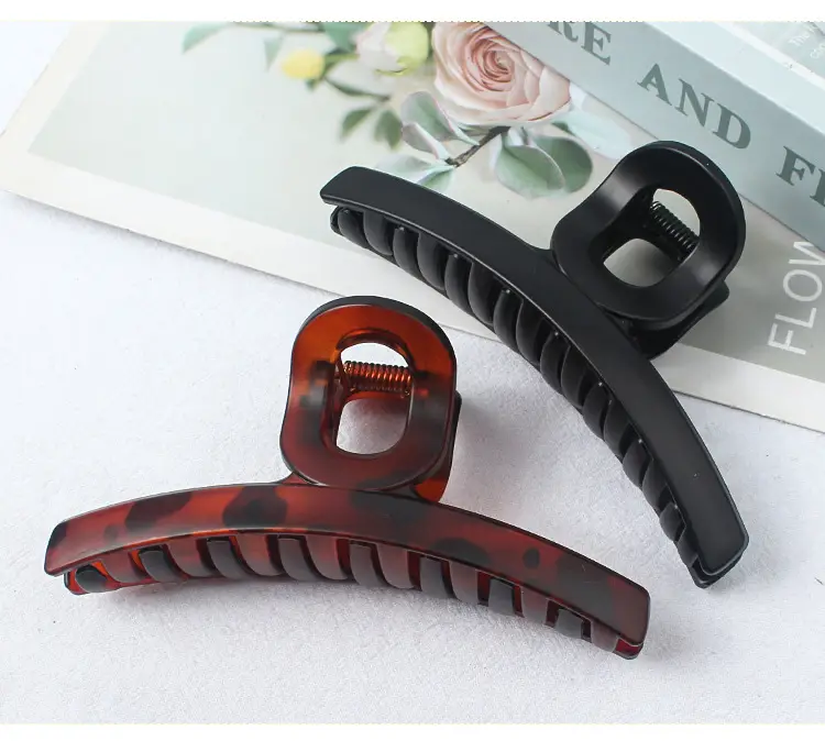 South Korea Large Curved Hair Grip Teeth Shark Clip — feature 6