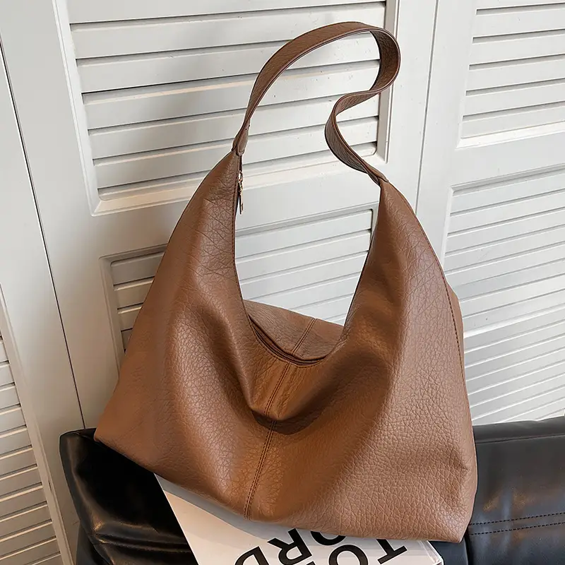 Black Large Capacity Women's Shoulder Bag 2026 - Image 4