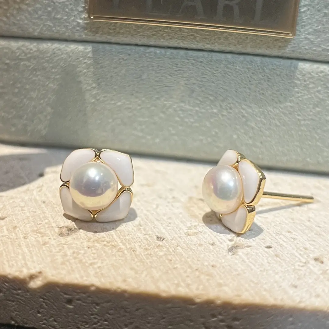 Small Petal Pearl Earrings 5-6mm Bright White - Image 4