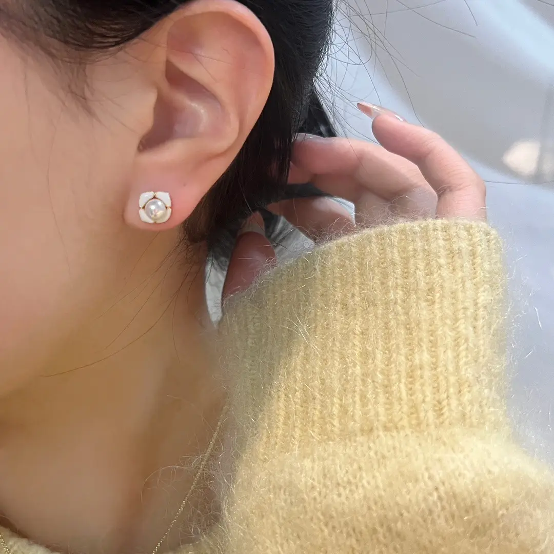 Small Petal Pearl Earrings 5-6mm Bright White — feature 6