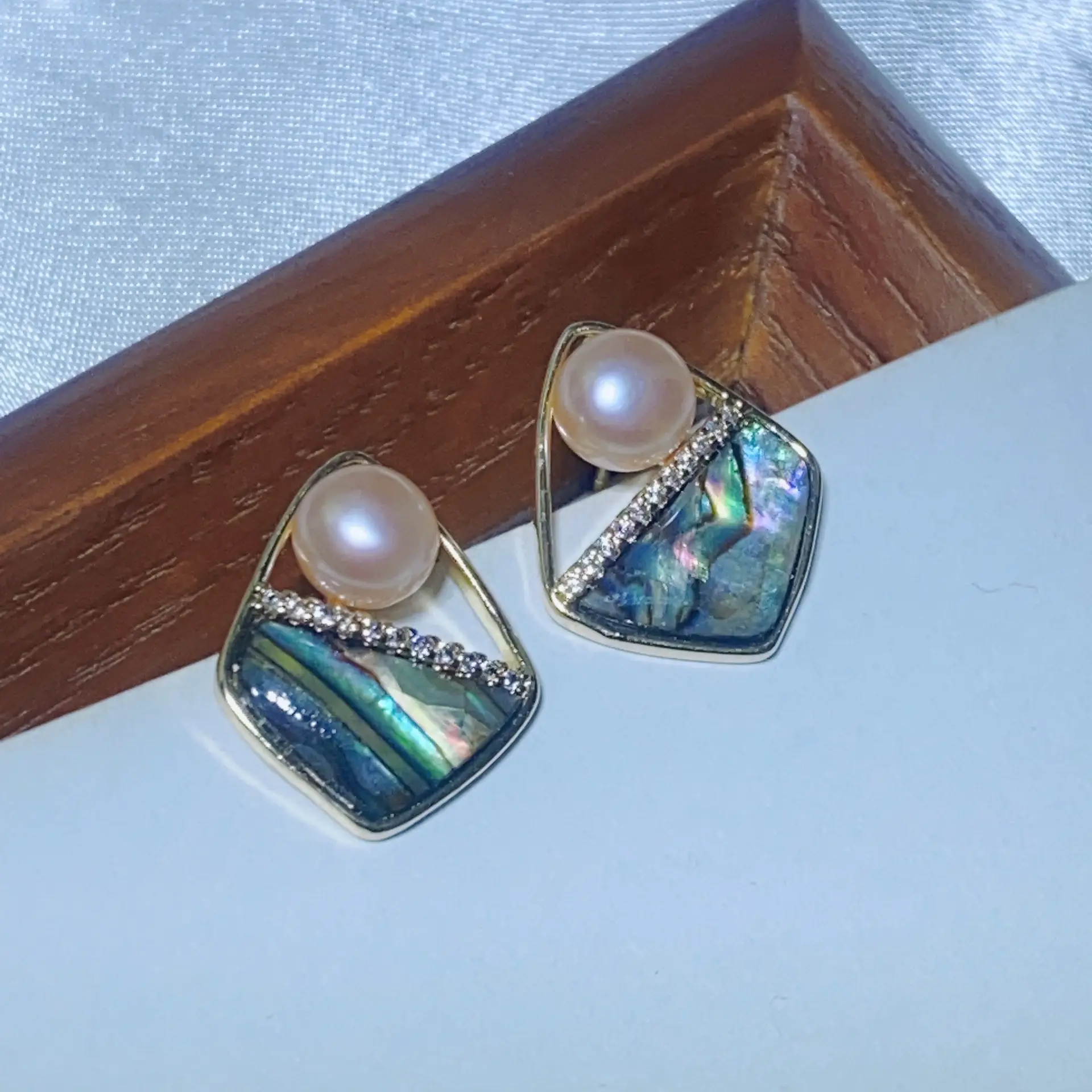 S925 Pearl Geometric Earrings Light Luxury Niche Design - Image 2