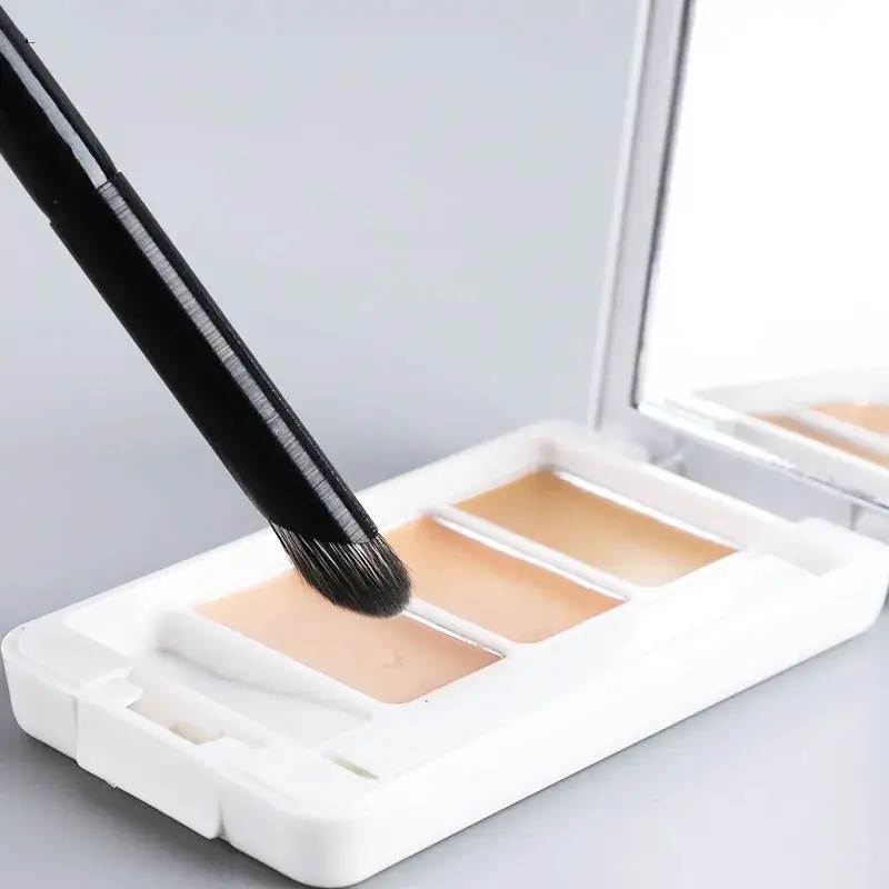 Finger Shadow Brush for Eyes Nose & Cheek Use — feature 46
