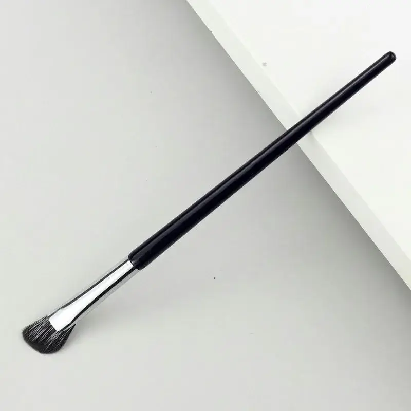 Finger Shadow Brush for Eyes Nose & Cheek Use - Image 6