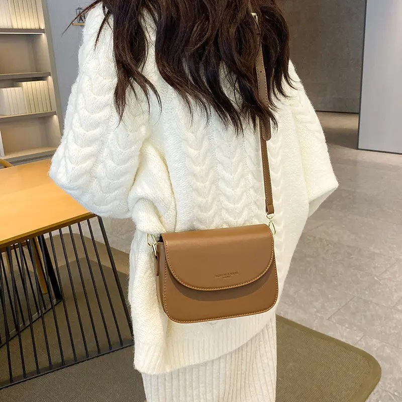 Brown Leather Crossbody Bag for Women 2026 — feature 1