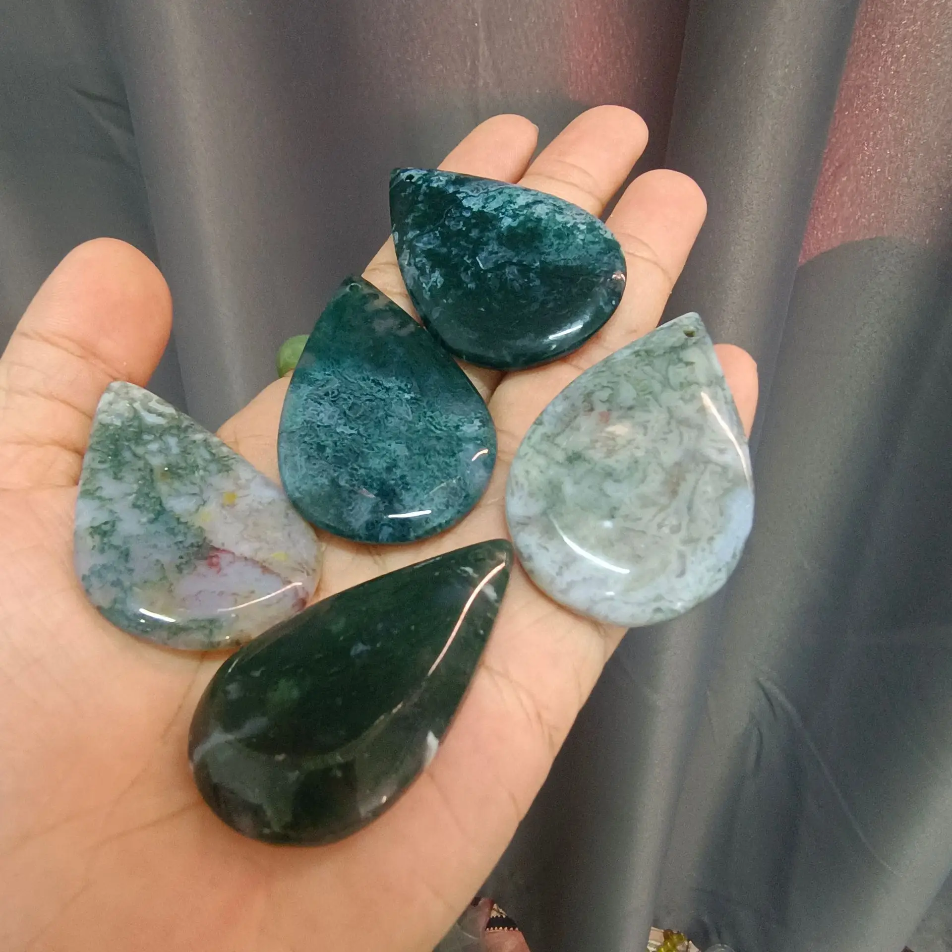 Natural Aquatic Ate Pendant Set of 5 — feature 3