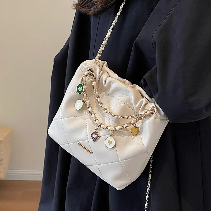 Diamond Chain Shoulder Bag for Women 2026