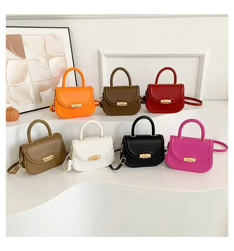 Brown Leather Shoulder Bag with Metal Clasp — feature 38