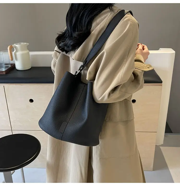 Black Underarm Bucket Bag for Women 2026 — feature 18
