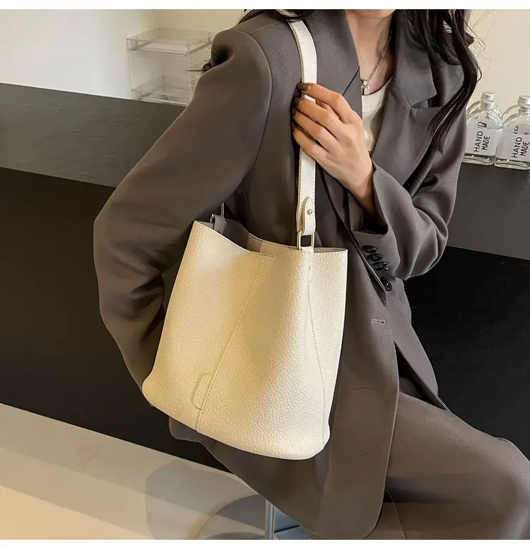 Black Underarm Bucket Bag for Women 2026 — feature 24