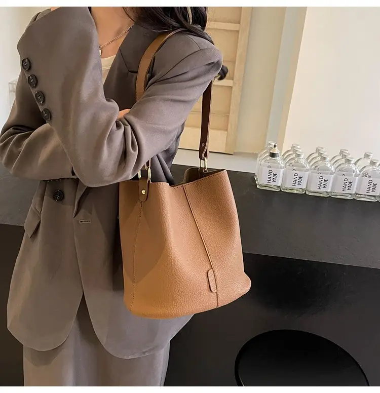 Black Underarm Bucket Bag for Women 2026 — feature 27