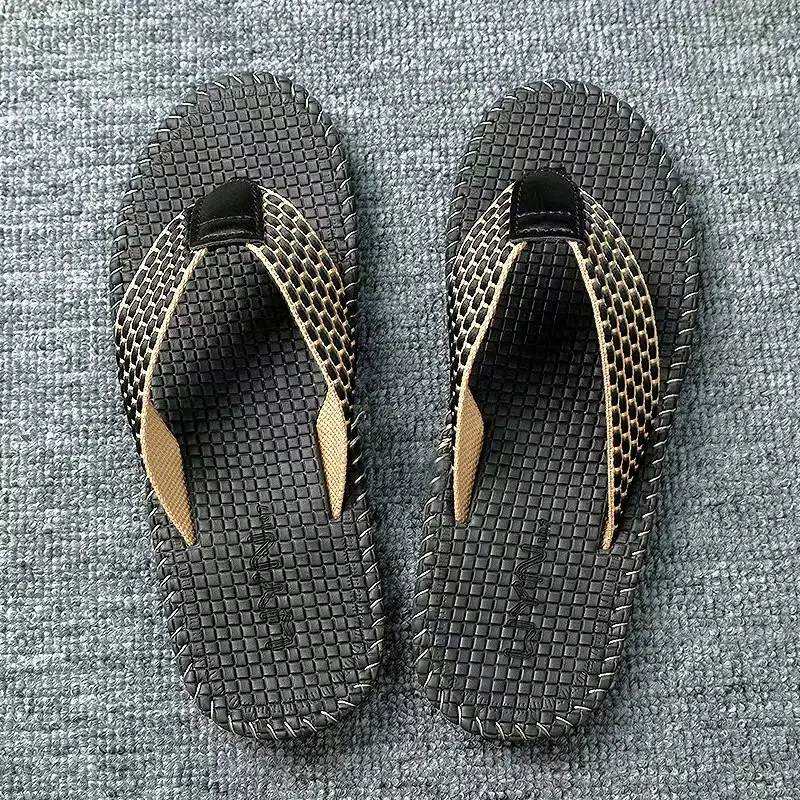 Men's Flip-flops Summer Sandals and Slippers Outer Wear Non-slip Trendy Beach Shoes Casual Fashion Sandals Flip-flops Men's Slippers